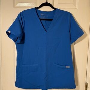 FIGS Women’s Royal Blue 2 pocket V-Neck Scrub Shirt size medium
